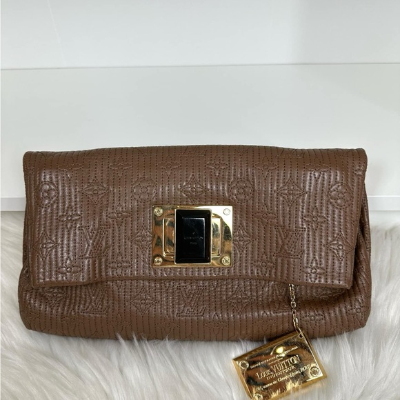 Lv Motah Altair Clutch limited edition ♥️ - Picture 1 of 15